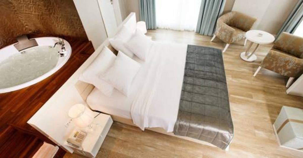 Kalyon Cesme Hotel Ngoại thất bức ảnh